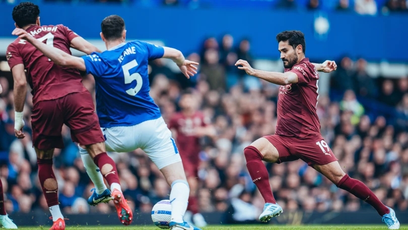 爱游戏网页版入口-英豪争霸，埃弗顿艰难进军淘汰赛的简单介绍