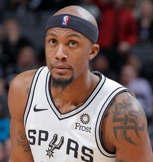 关于黑马球队崭露头角，以实力闯入强者之间的信息