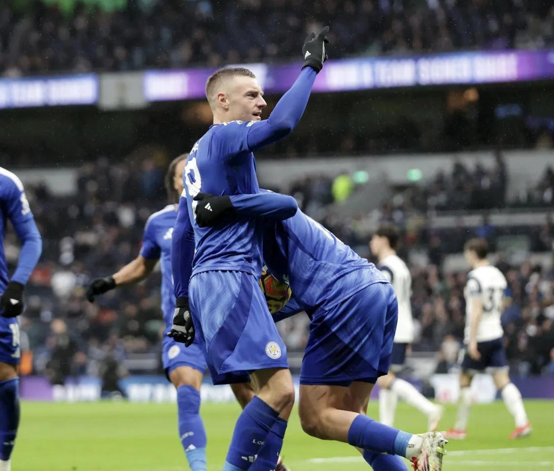 爱游戏在线登录-关于莱斯特城客场逆转对手，稳固前四位置的信息