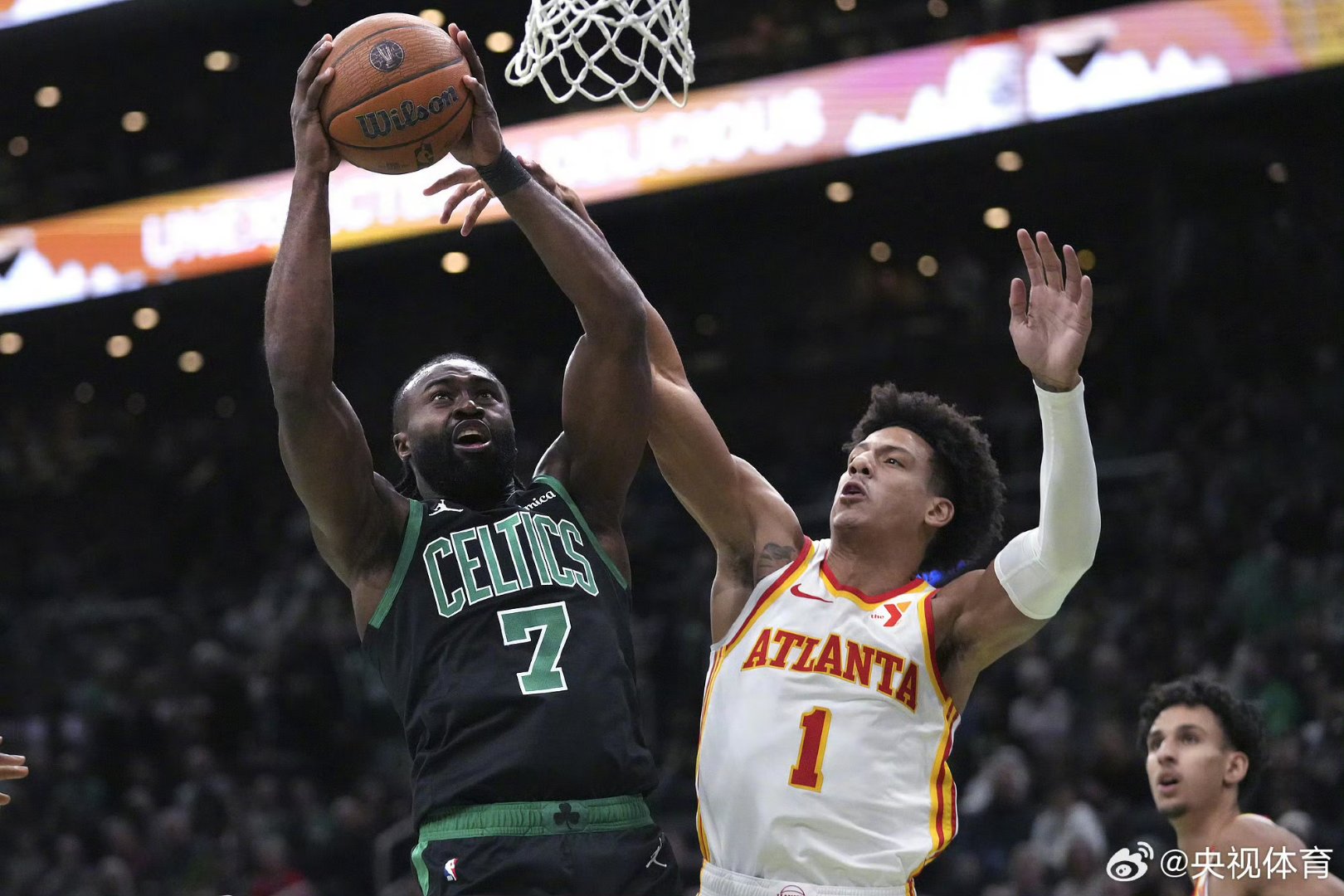 爱游戏登录-凯尔特人大胜老鹰，晋级东部半决赛