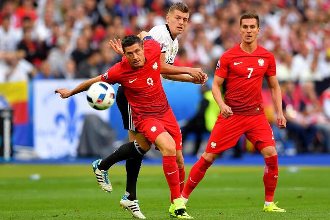 爱游戏网页版登录入口-法国轻取乌克兰，欧预赛胜局盘点