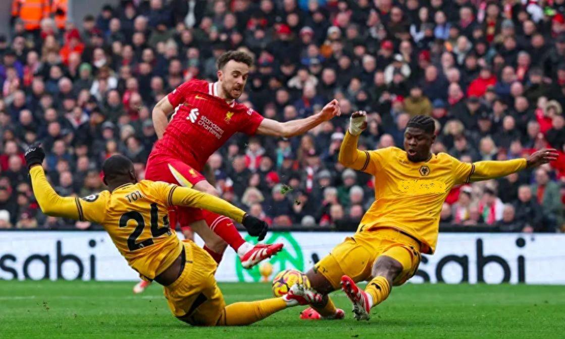 爱游戏亚洲官网-包含汉堡以绝对实力战胜弱旅，跻身德甲争冠行列的词条