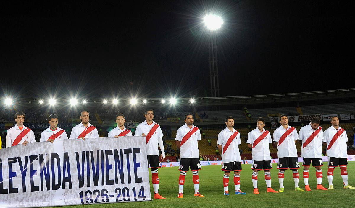 爱游戏官网-鹿岛鹿角中场大将伤愈复出，战河床阵容稳固的简单介绍