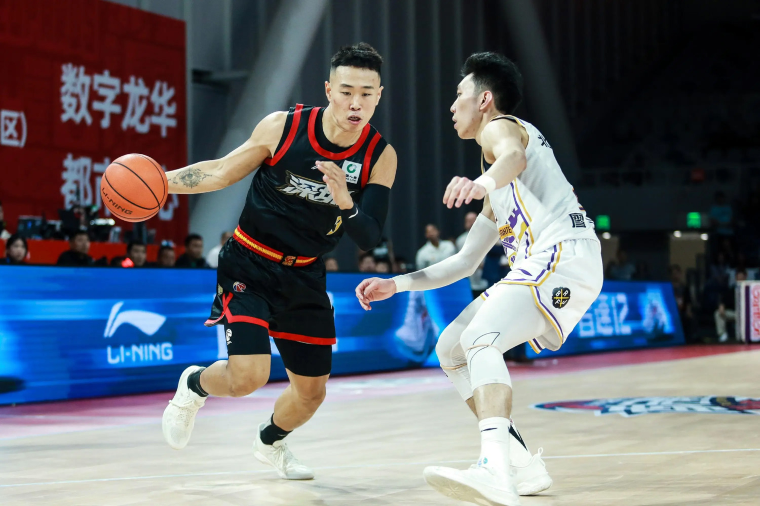 爱游戏官网网页版入口-深圳队在国内赛事中成功夺冠，夺冠狂欢