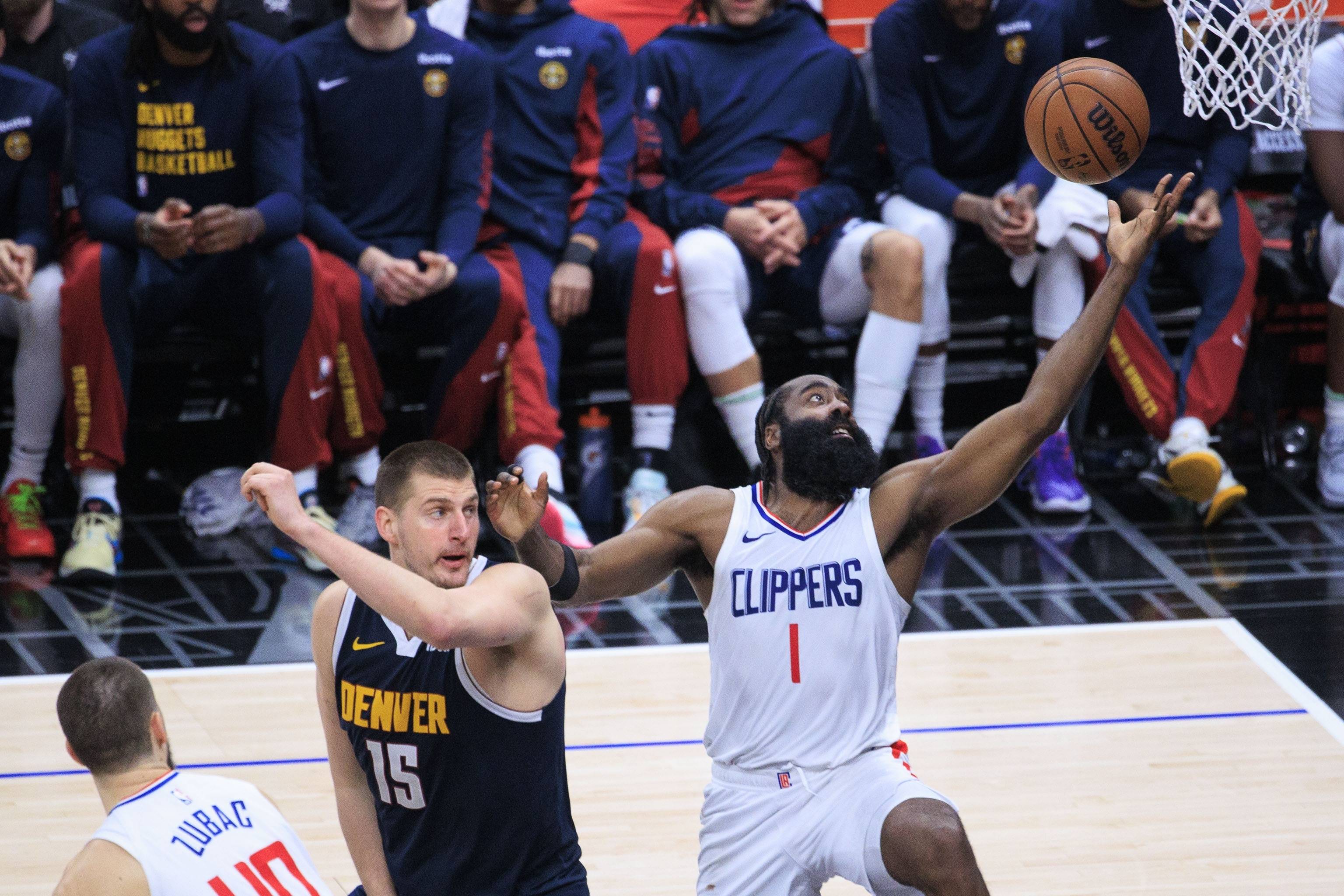 快船球星奉献绝杀，带队逆袭取得胜利