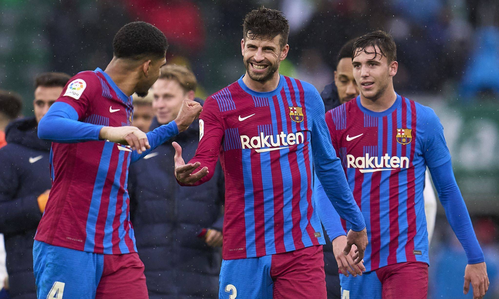 爱游戏官网-巴塞罗那主场战平皇家贝蒂斯，双方互有攻守