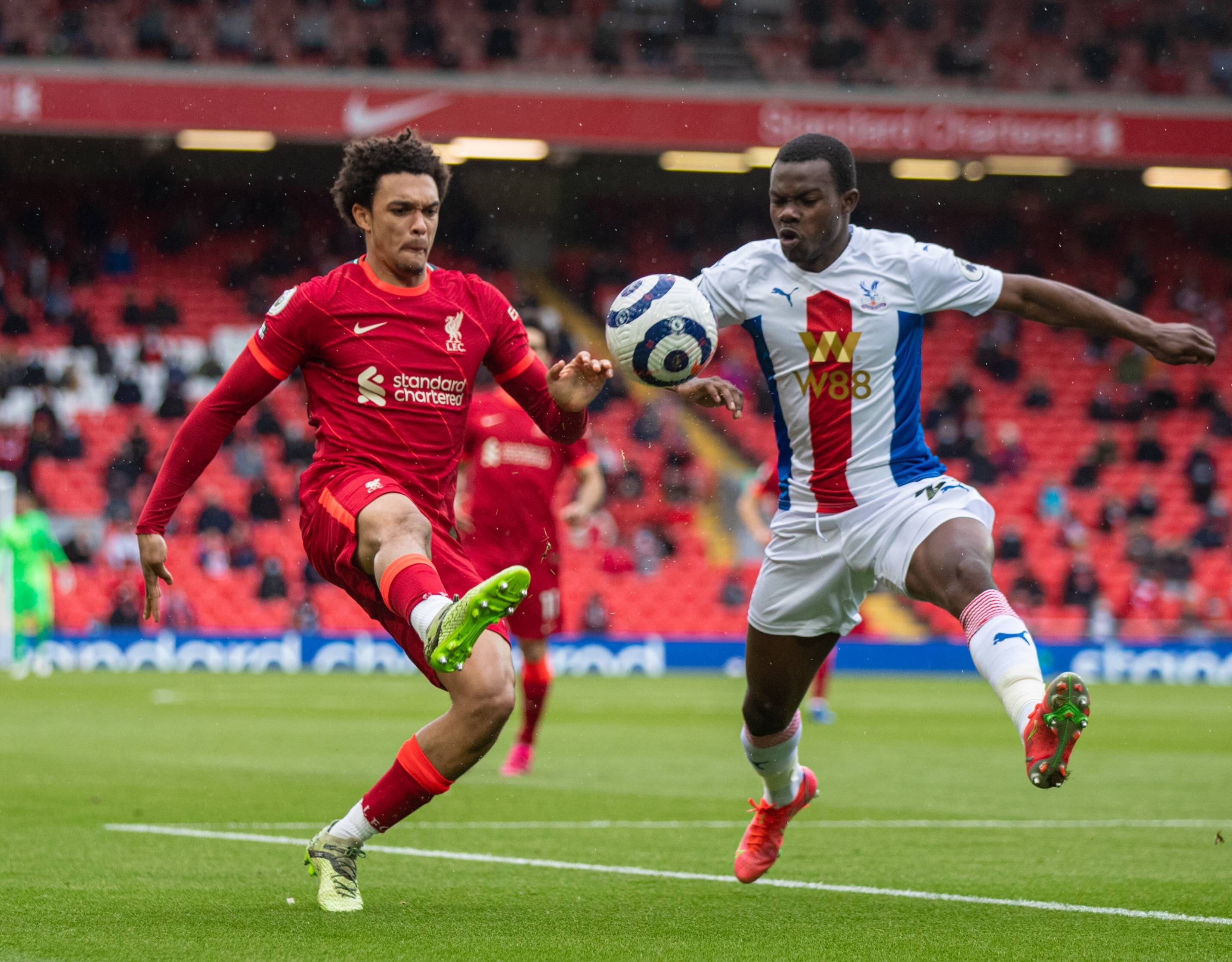 爱游戏-阿斯顿维拉主场击败诺里奇，取得关键胜利