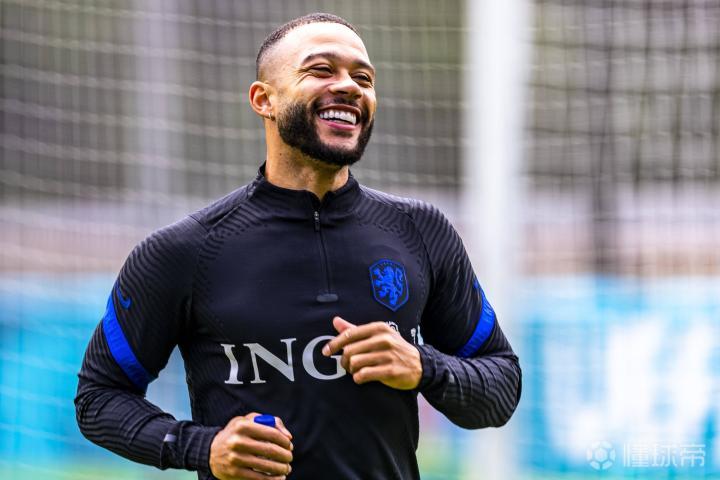 斯洛伐克队在激烈较量中获胜，锁定正赛席位的简单介绍