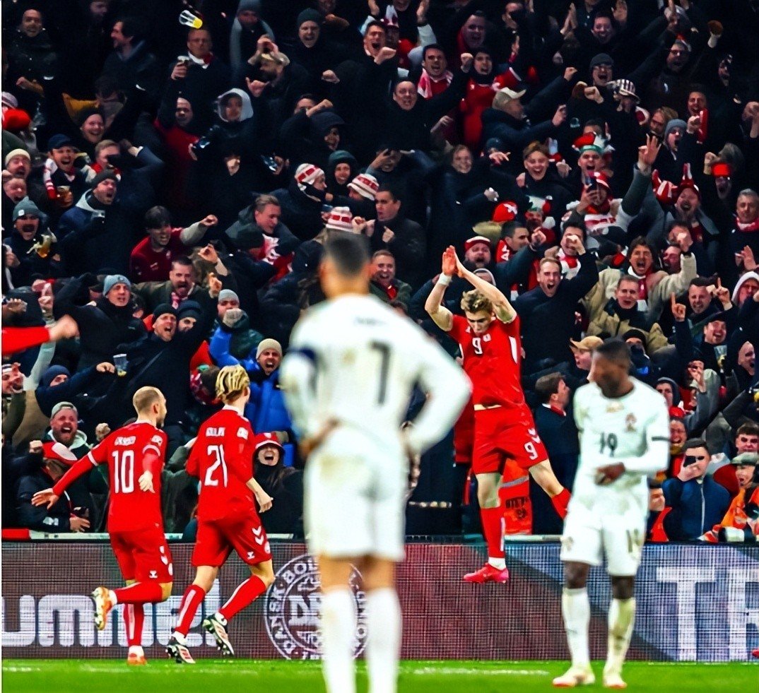 爱游戏官网-葡萄牙队遭遇败局，惊险进军足球半决赛