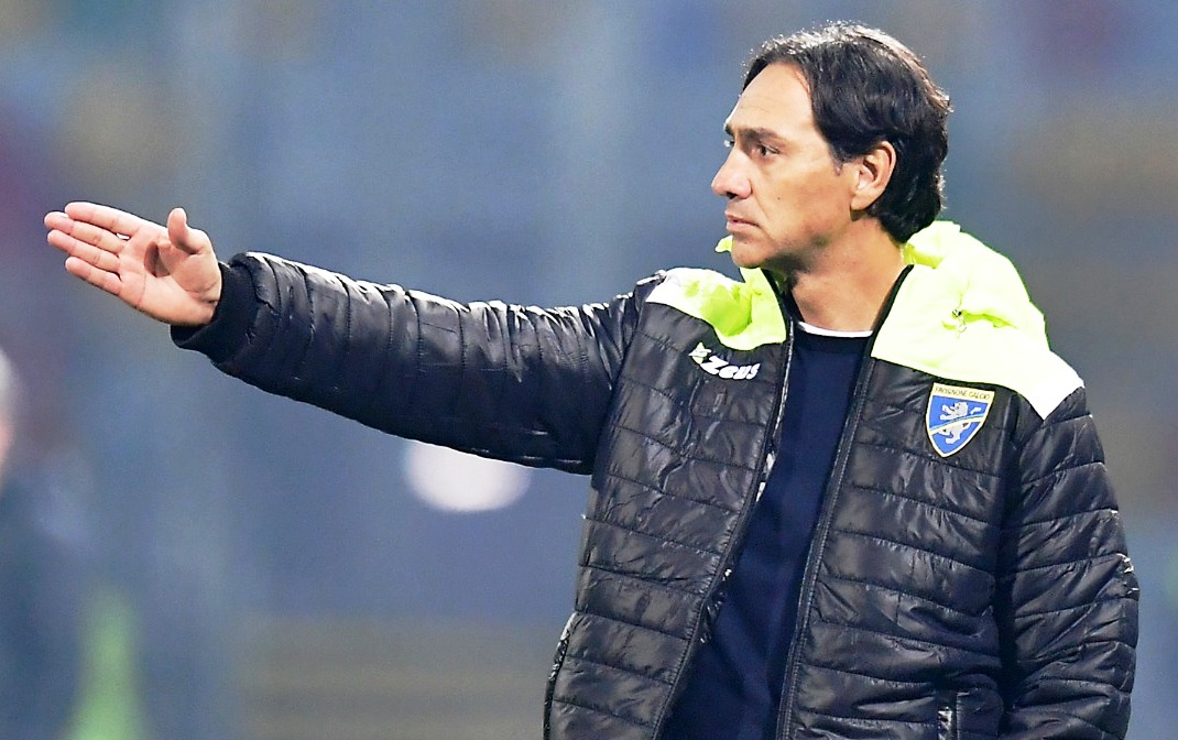 爱游戏登录-球队新战术赢得好评，教练执教有方