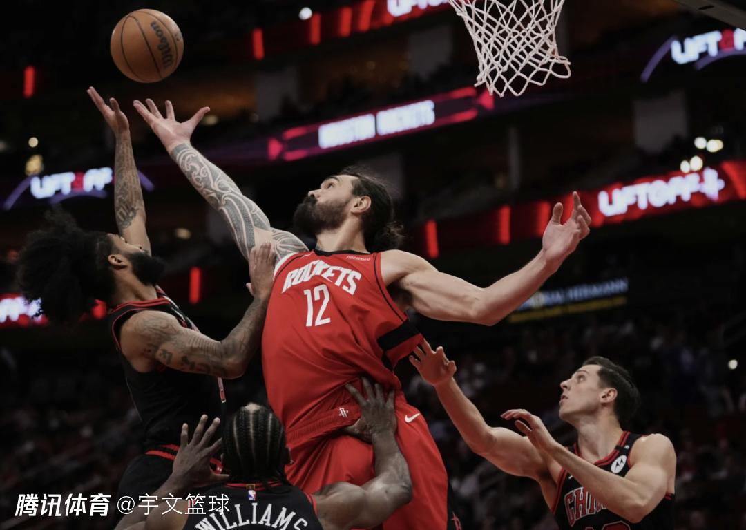 火箭客场逆转尼克斯，豪取四连胜