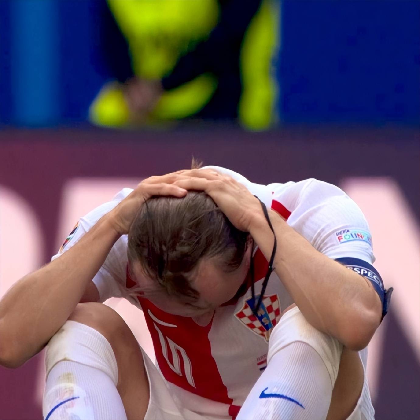 爱游戏登录入口-贝西克塔斯惨败，欧冠梦碎似泡沫的简单介绍