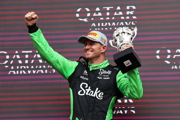 爱游戏官方入口-英国田径队突破纪录，登上颁奖台